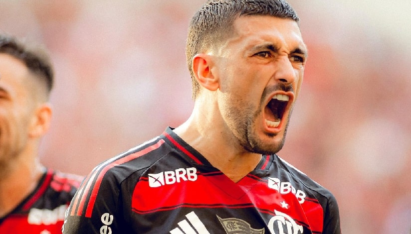 Flamengo goleia o Corinthians Bahia ganha do Palmeiras no Brasileirão