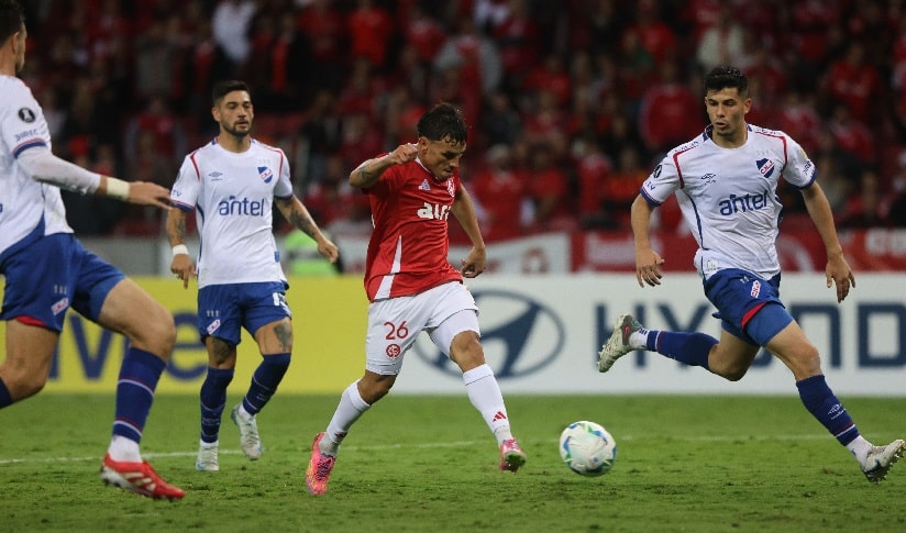Inter tem apagão inicial e leva três gols, mas luta e empata com Nacional