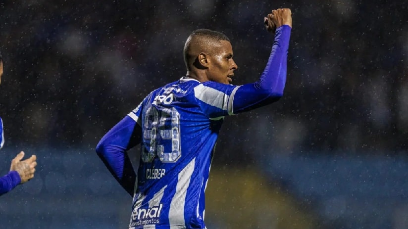 Futebol: Avaí bate a Chapecoense e volta ao G4 da Série B