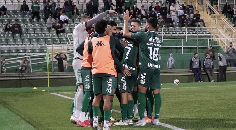 Futebol: Chapecoense é eficiente e vence Ferroviária na Arena Condá