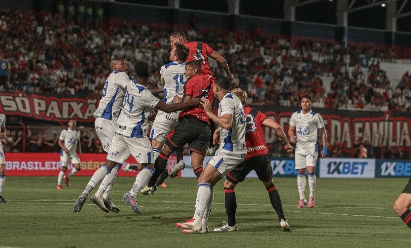 Futebol: Atlético Goianiense vira contra o Avaí na Série B